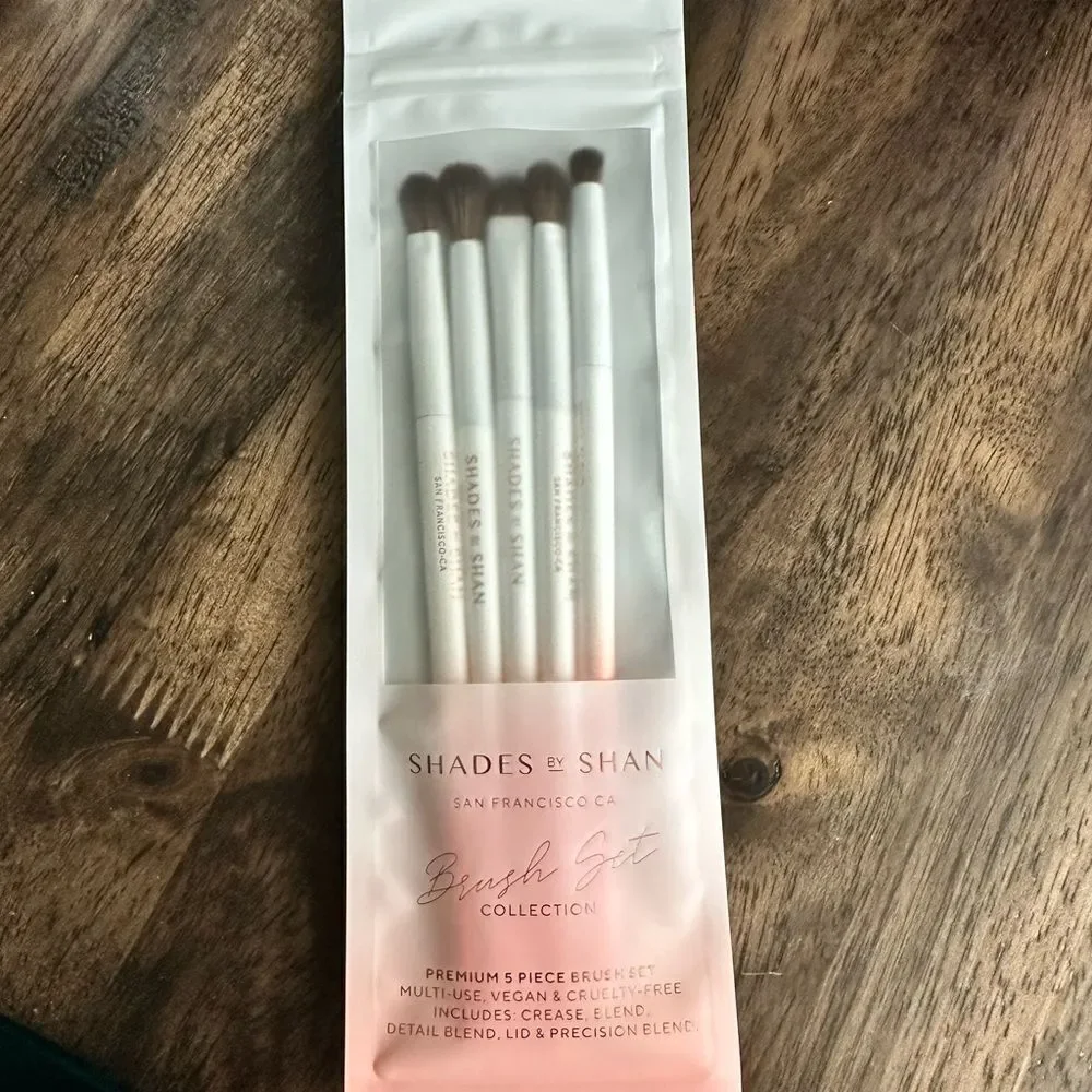 NWT Shades By Shan Blush Wedding 5 Piece Makeup Brush Set